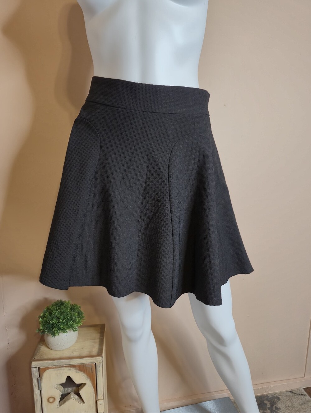 Elegant Black Skirt